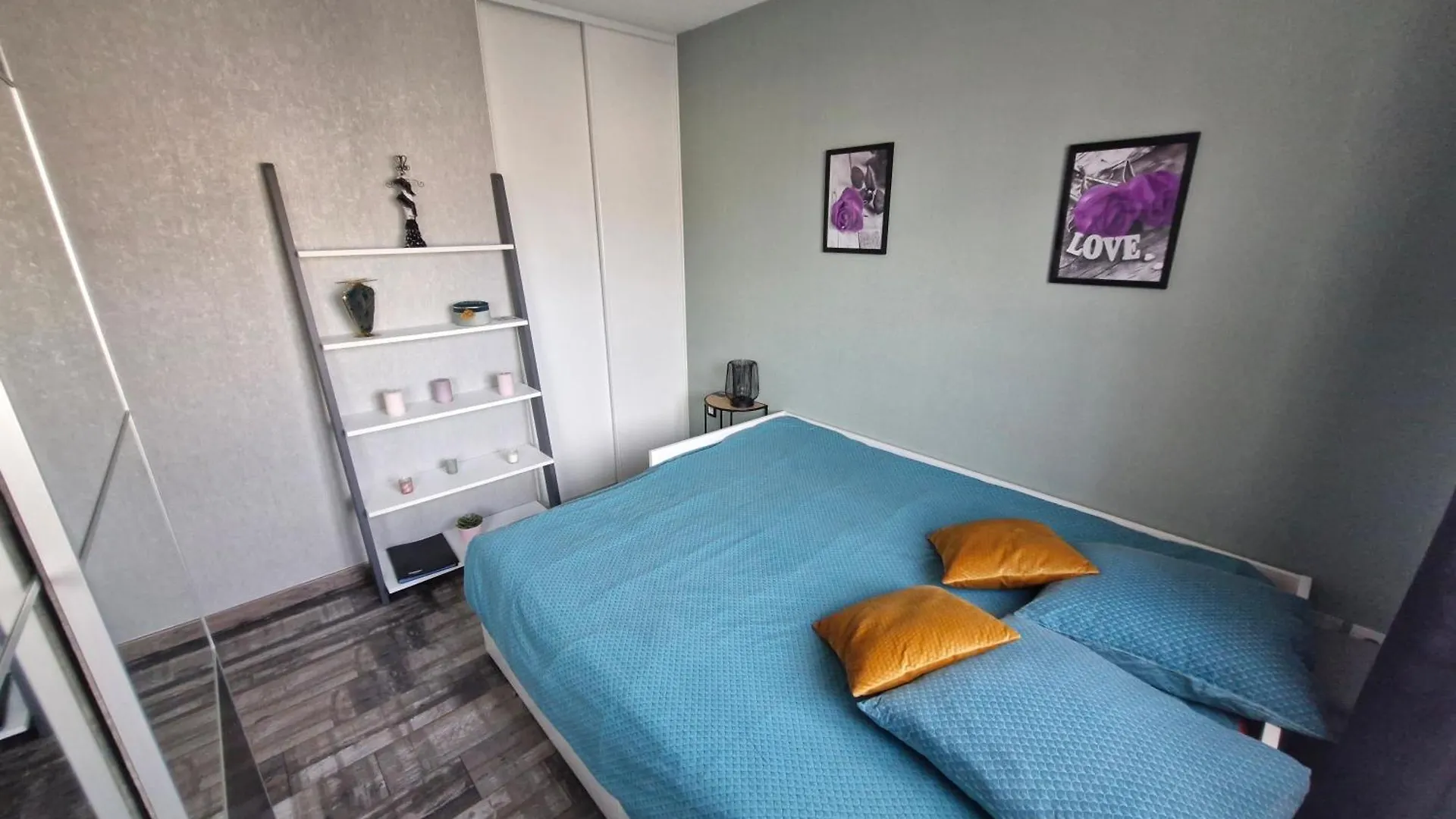 Homestay Chez Celine Apartment Geveze France